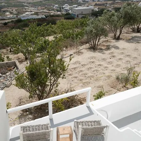 Blue White Hotel